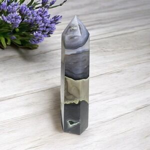 Volcano Agate Tower UV Reactive‎ (#1)